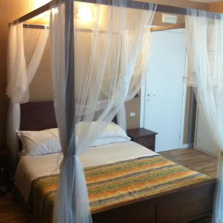 Etna Glob&B Mtb לינה וארוחת בוקר 3*